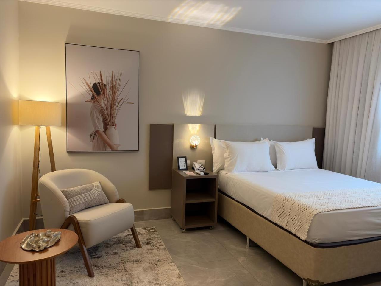 Quarto Superior com Cama Queen-size
